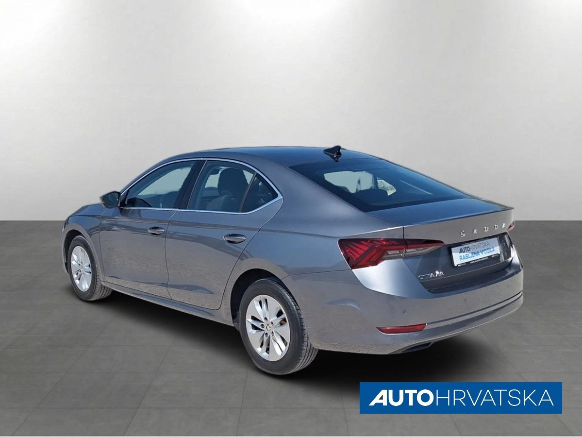 2022 Škoda Octavia — fotografija 6