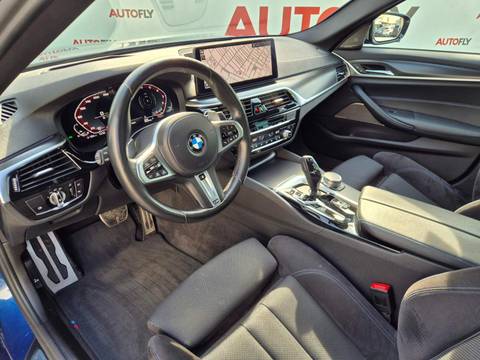 2020 BMW Serija 5 M Sport — sličica 16