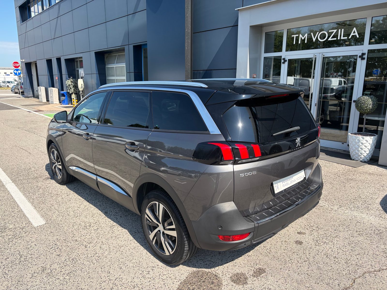 2023 Peugeot 5008 — fotografija 4