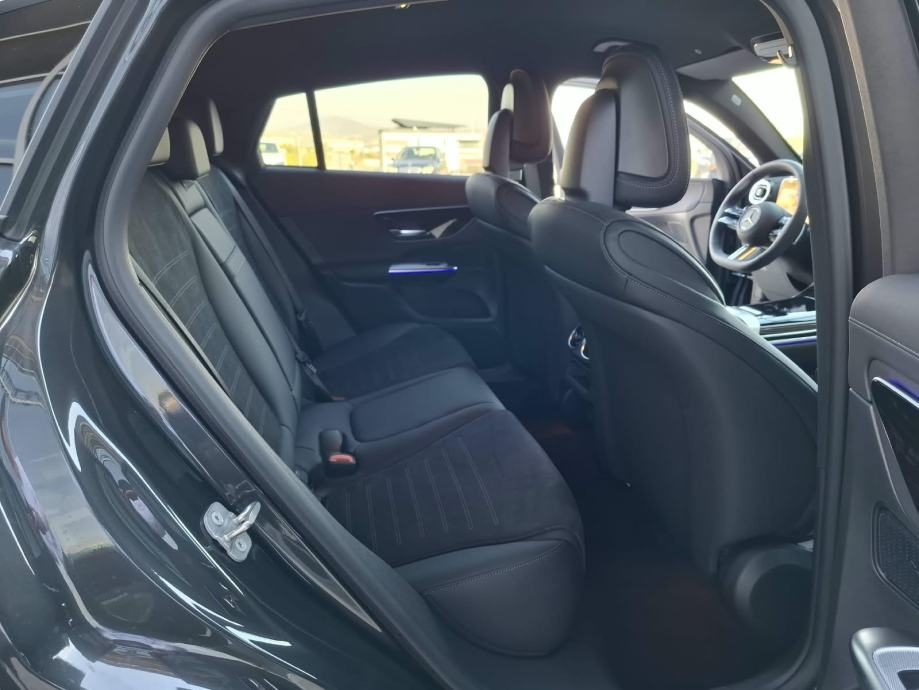 2026 Mercedes-Benz GLC — fotografija 18