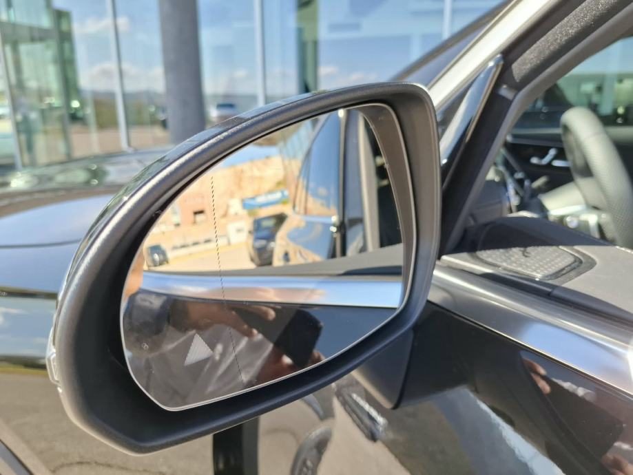 2026 Mercedes-Benz GLC — fotografija 15