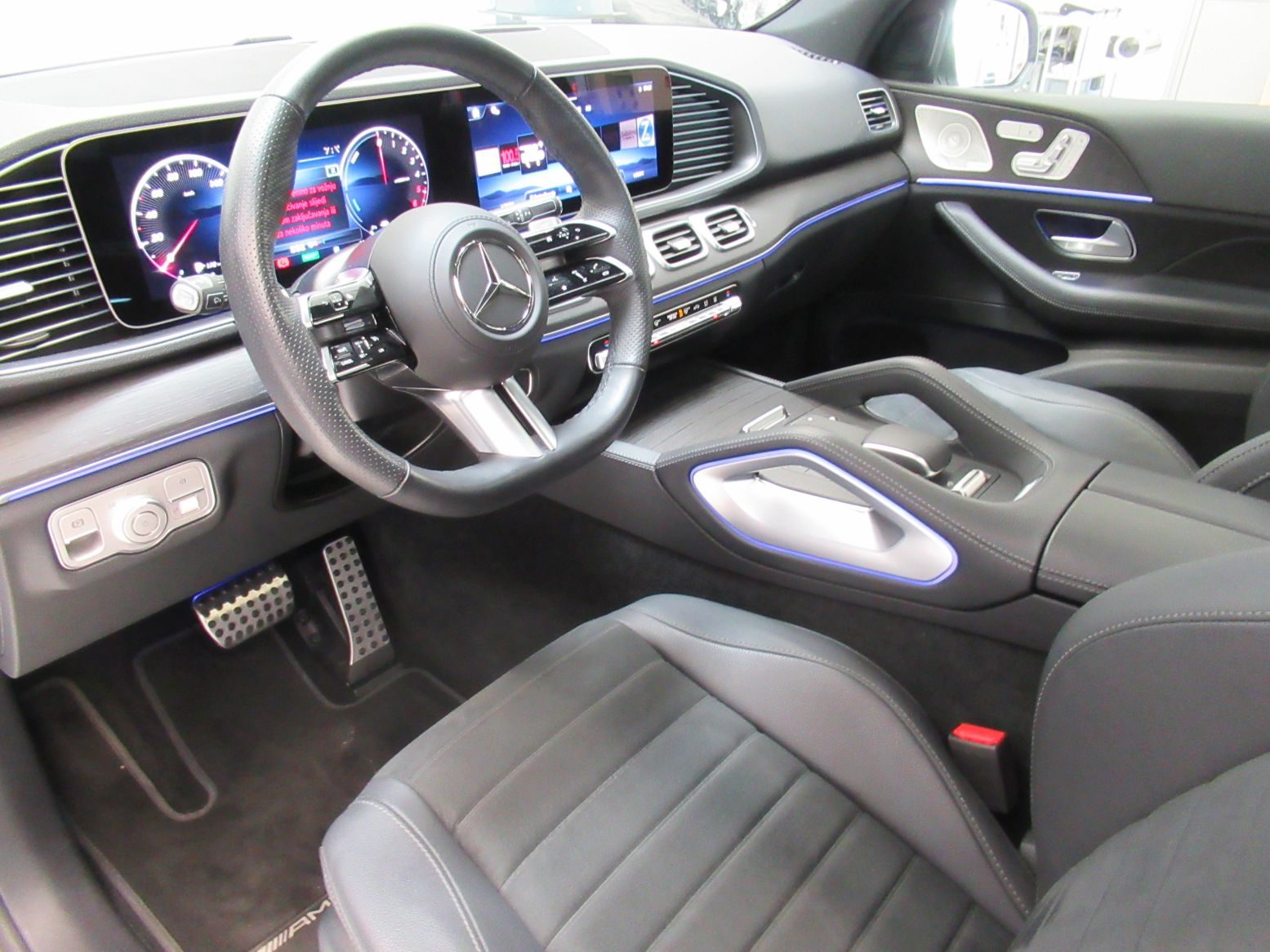 2025 Mercedes-Benz GLE — fotografija 18