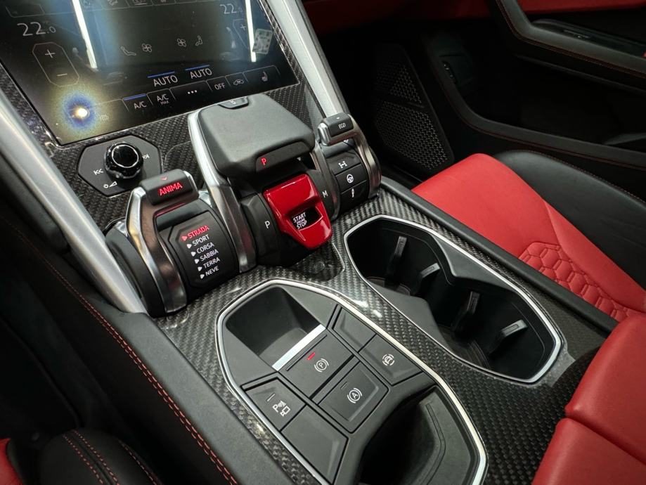 2019 Lamborghini Urus — fotografija 13