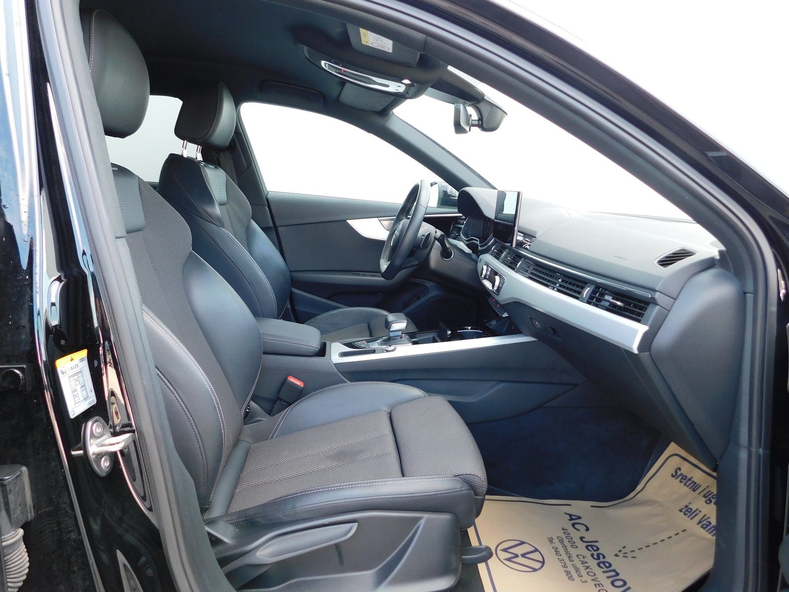 2023 Audi A4 S line — fotografija 12