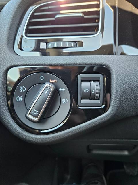 2016 Volkswagen Golf VII — sličica 17