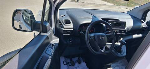 2022 Opel Combo van — sličica 7