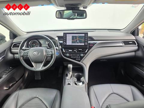 2021 Toyota Camry — sličica 8