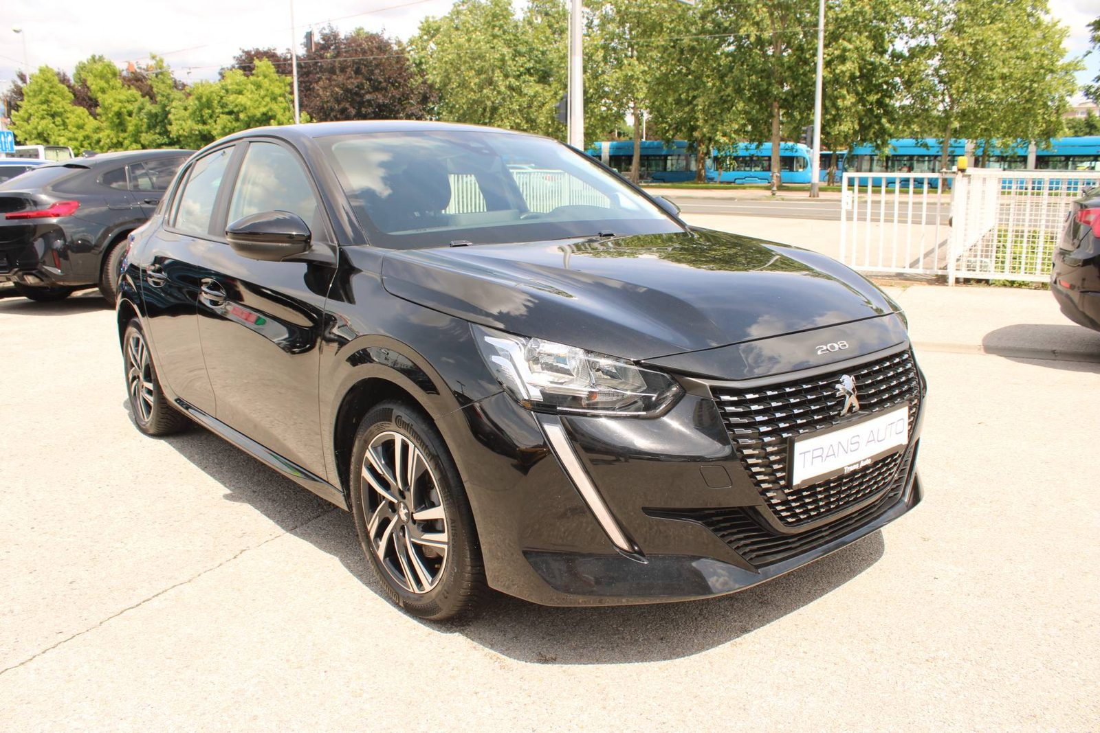 2023 Peugeot 208 — fotografija 3