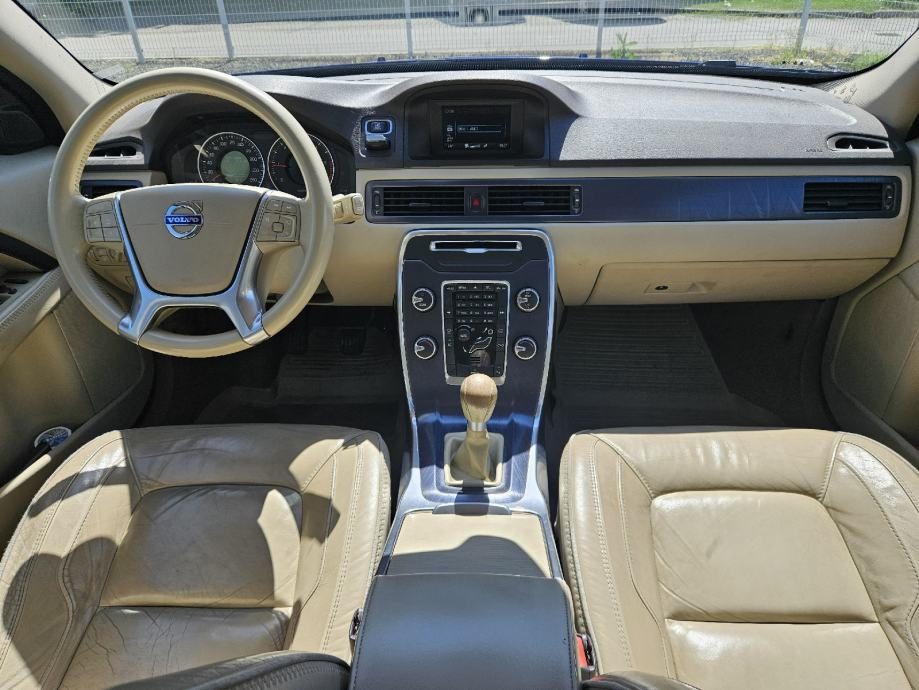 2011 Volvo V70 — fotografija 10