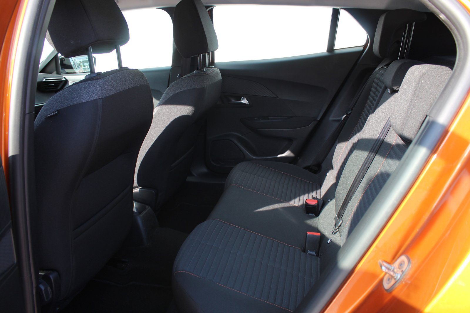 2022 Peugeot 2008 — fotografija 11