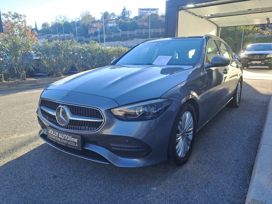 2023 Mercedes-Benz C-klasa Avantgarde — fotografija 3