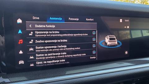 2024 Porsche Cayenne — sličica 18