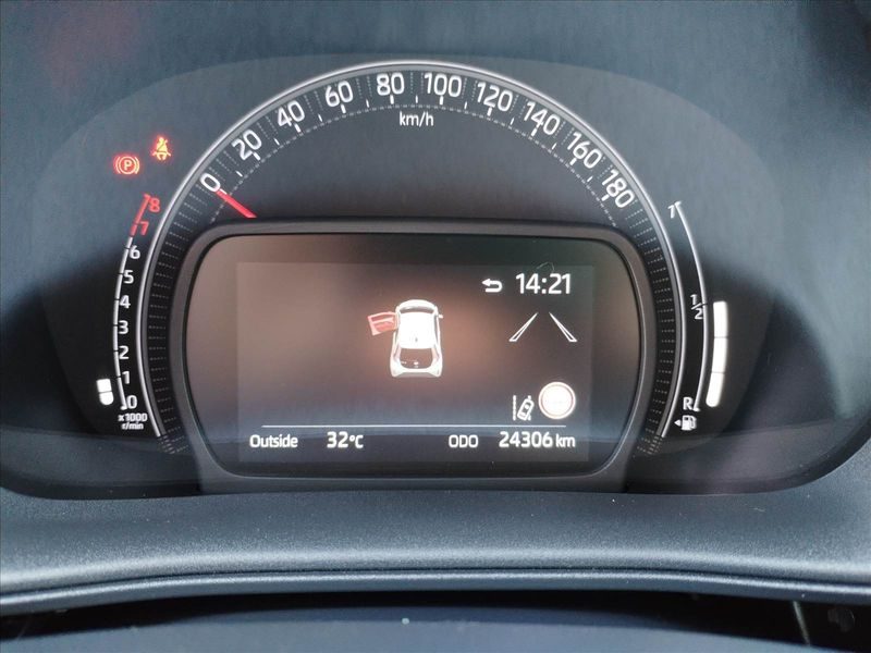 2022 Toyota Aygo X — fotografija 8