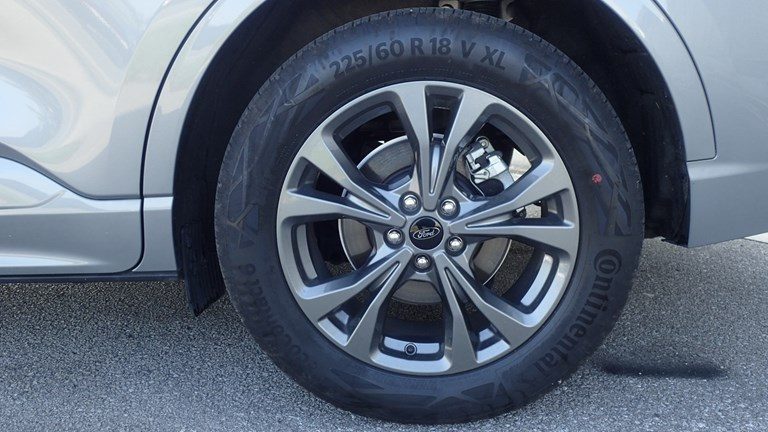 2025 Ford Kuga — fotografija 20