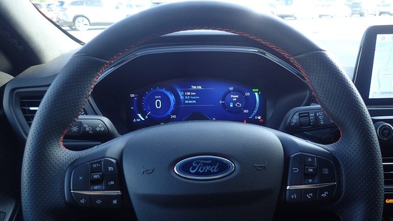 2025 Ford Kuga — fotografija 15
