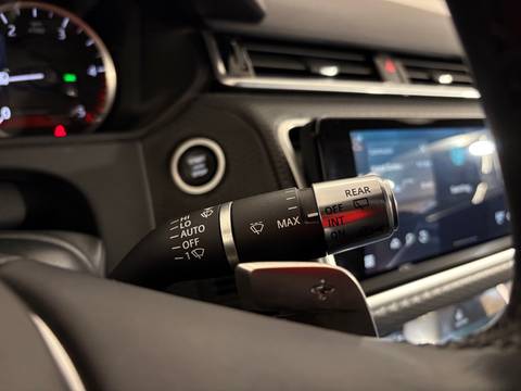 2023 Land Rover Range Rover Velar — sličica 25