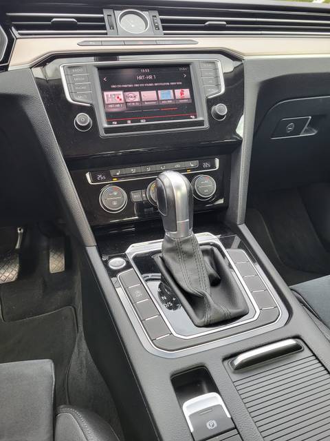 2016 Volkswagen Passat — sličica 12