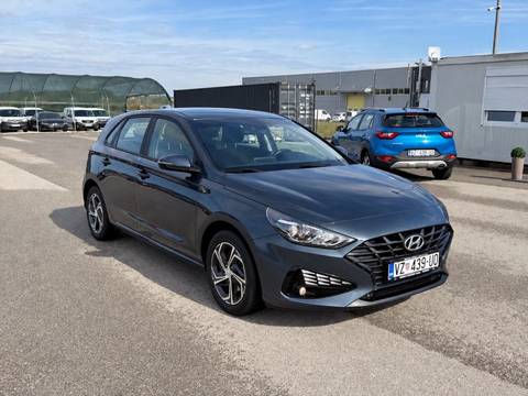 2022 Hyundai i30 — sličica 2