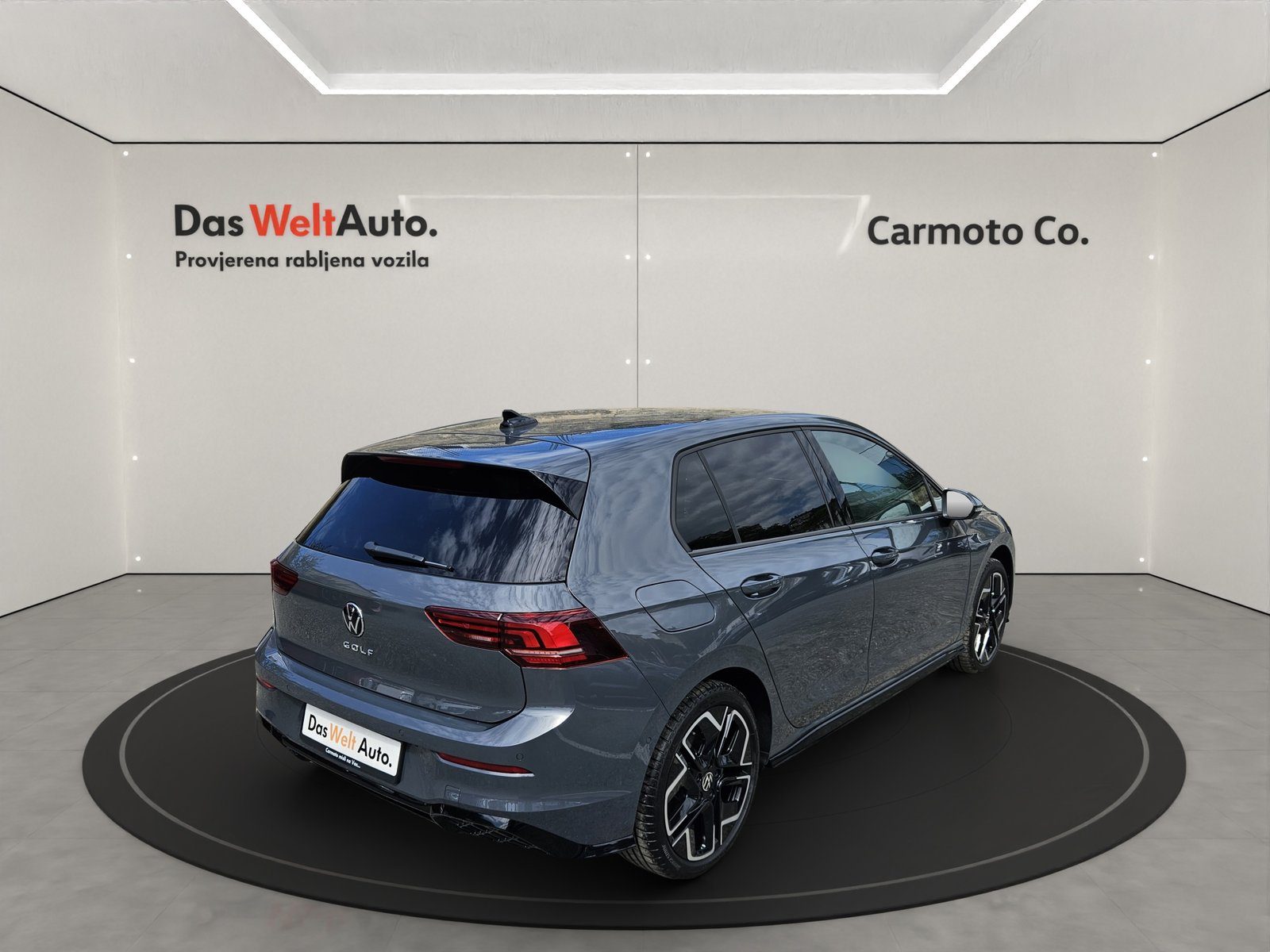 2026 Volkswagen Golf R-Line — fotografija 5