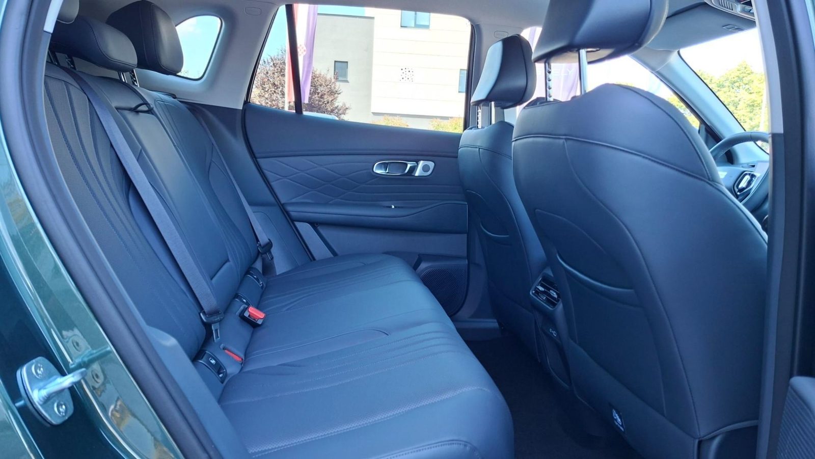2026 Geely Starray EM-i — fotografija 6