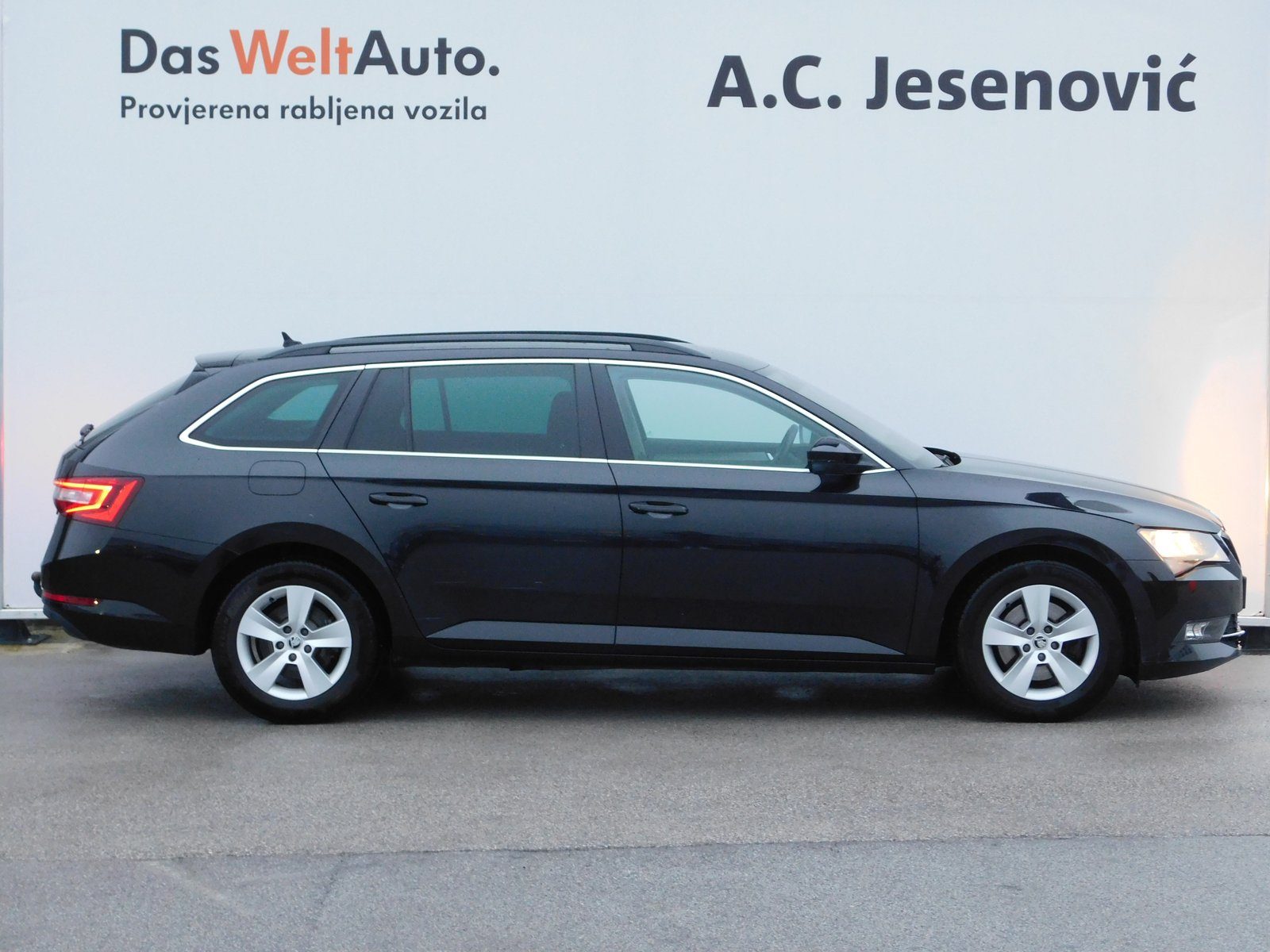 2017 Škoda Superb Combi — fotografija 4