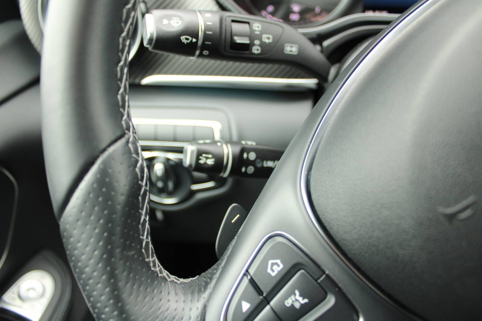 2023 Mercedes-Benz V-klasa — fotografija 15