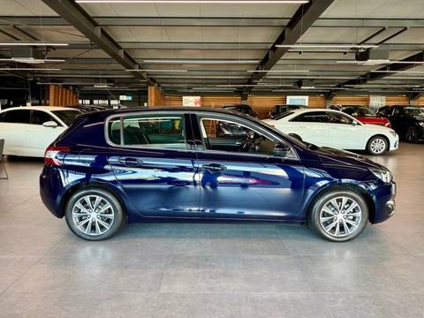 2017 Peugeot 308 — sličica 8