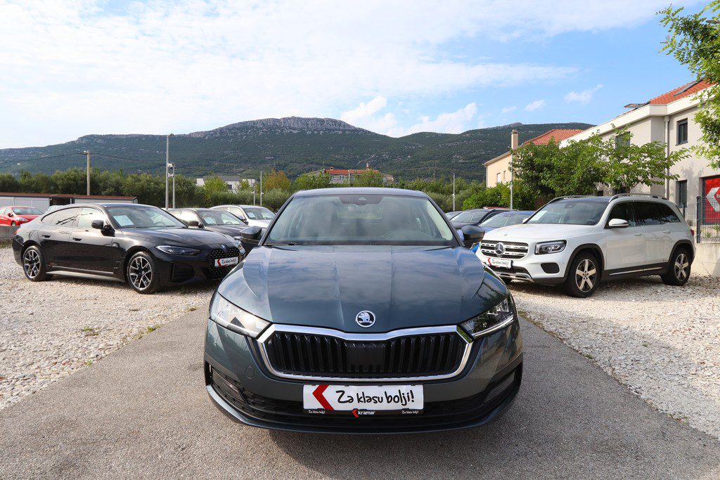 2020 Škoda Octavia — fotografija 4