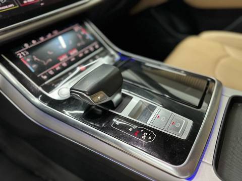 2019 Audi Q8 — sličica 11
