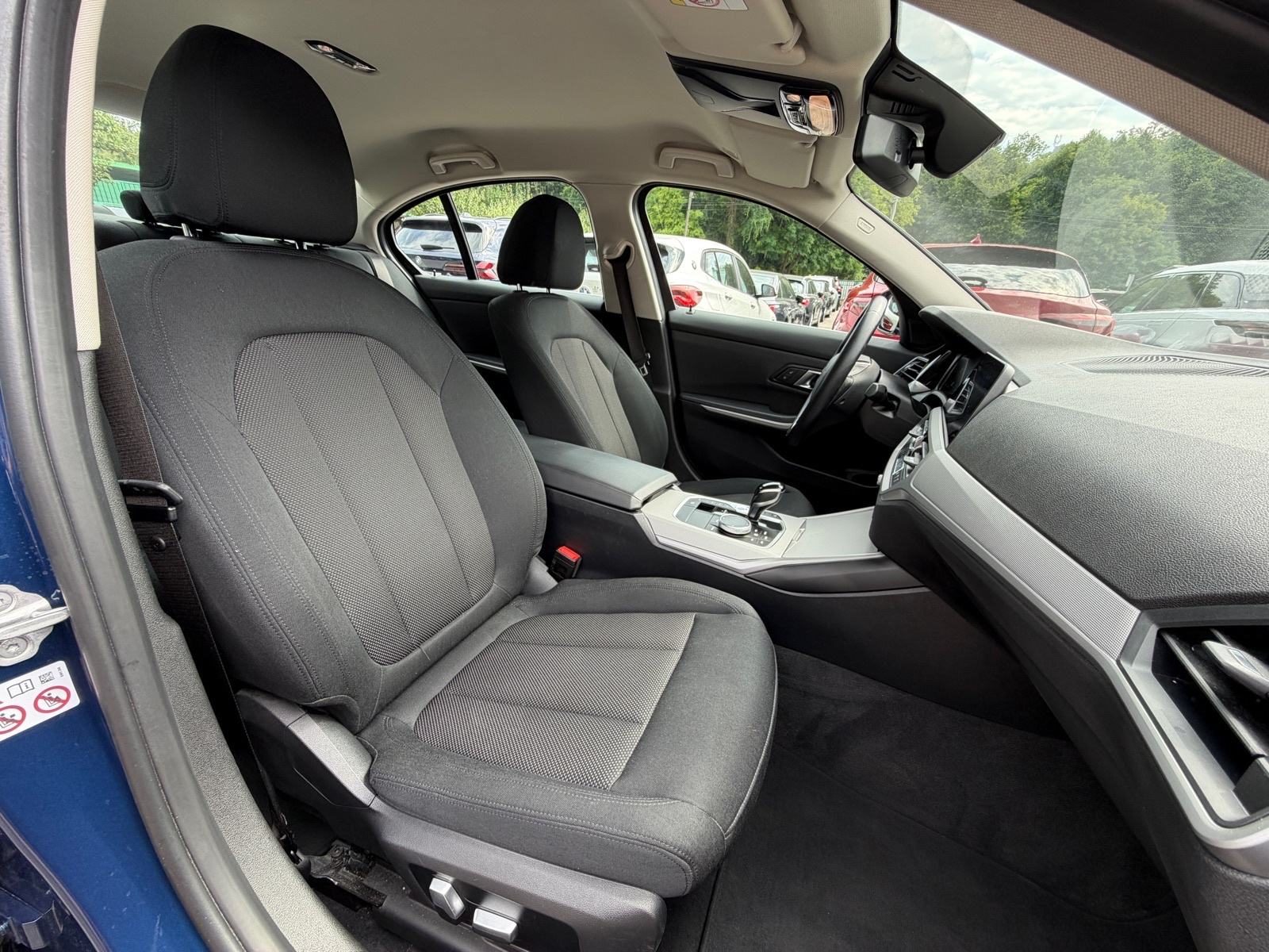 2022 BMW Serija 3 Advantage — fotografija 6