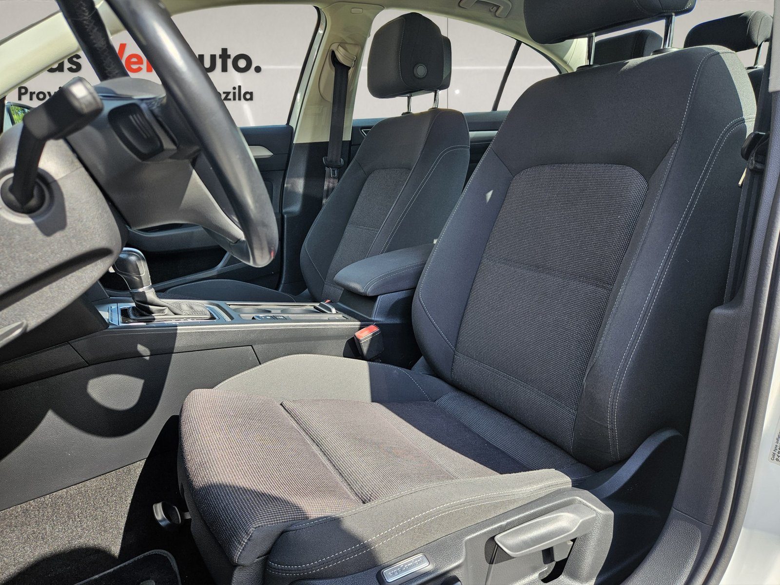 2019 Volkswagen Passat — fotografija 11