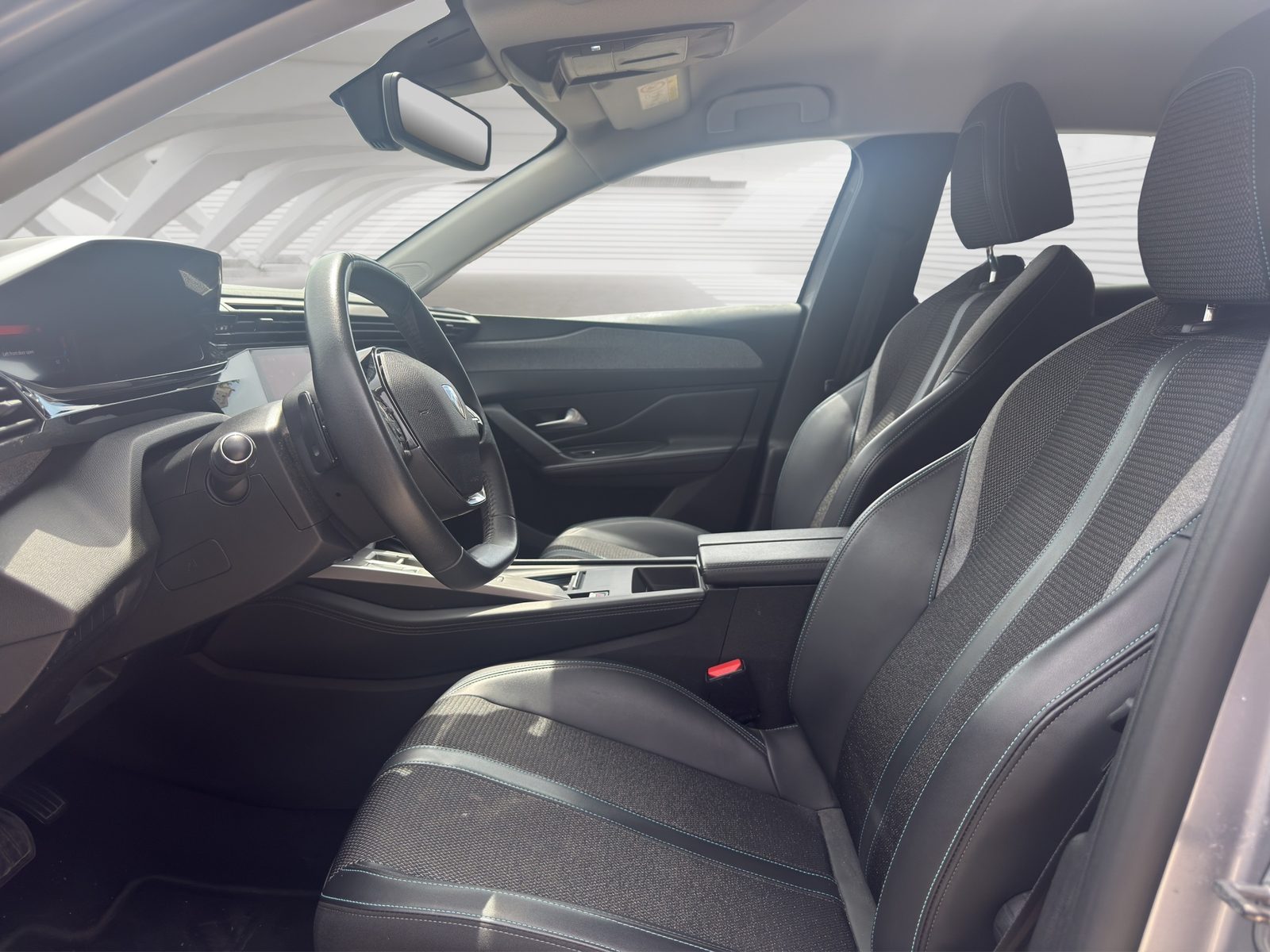 2023 Peugeot 308 — fotografija 9