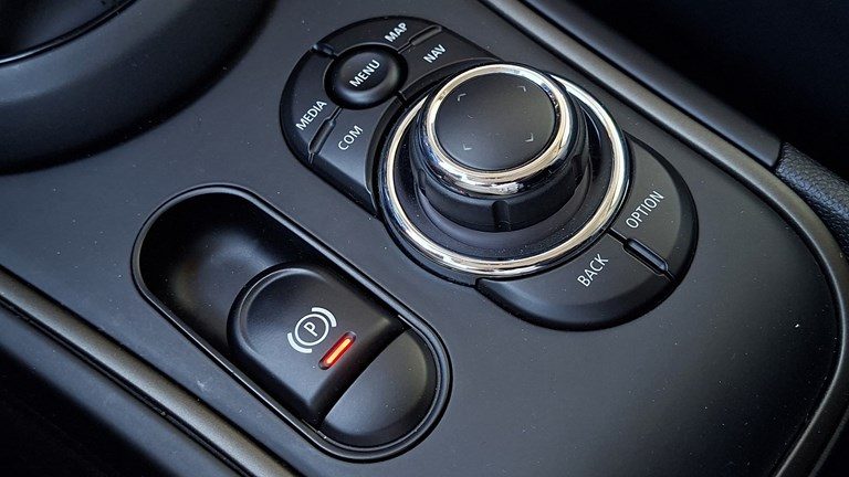 2021 Mini Cooper — fotografija 15