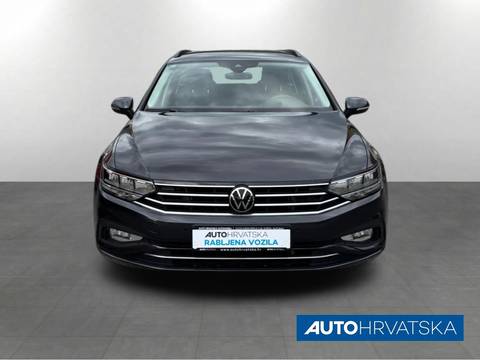2021 Volkswagen Passat — sličica 2