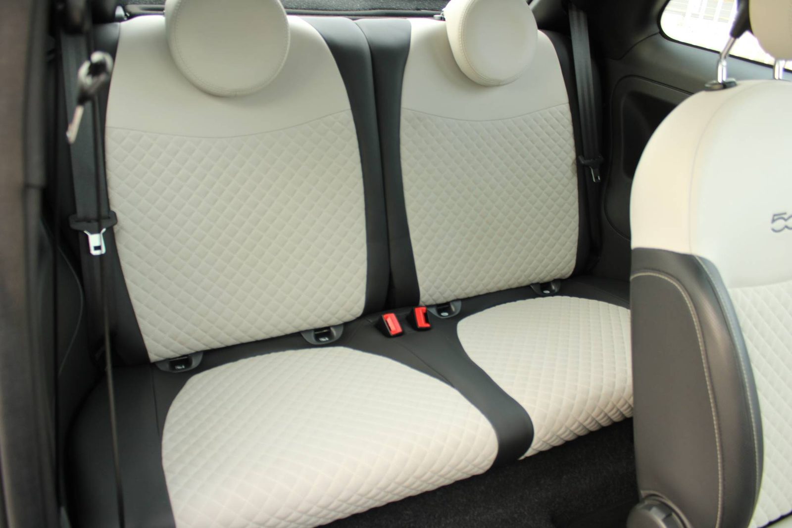 2022 Fiat 500 — fotografija 10