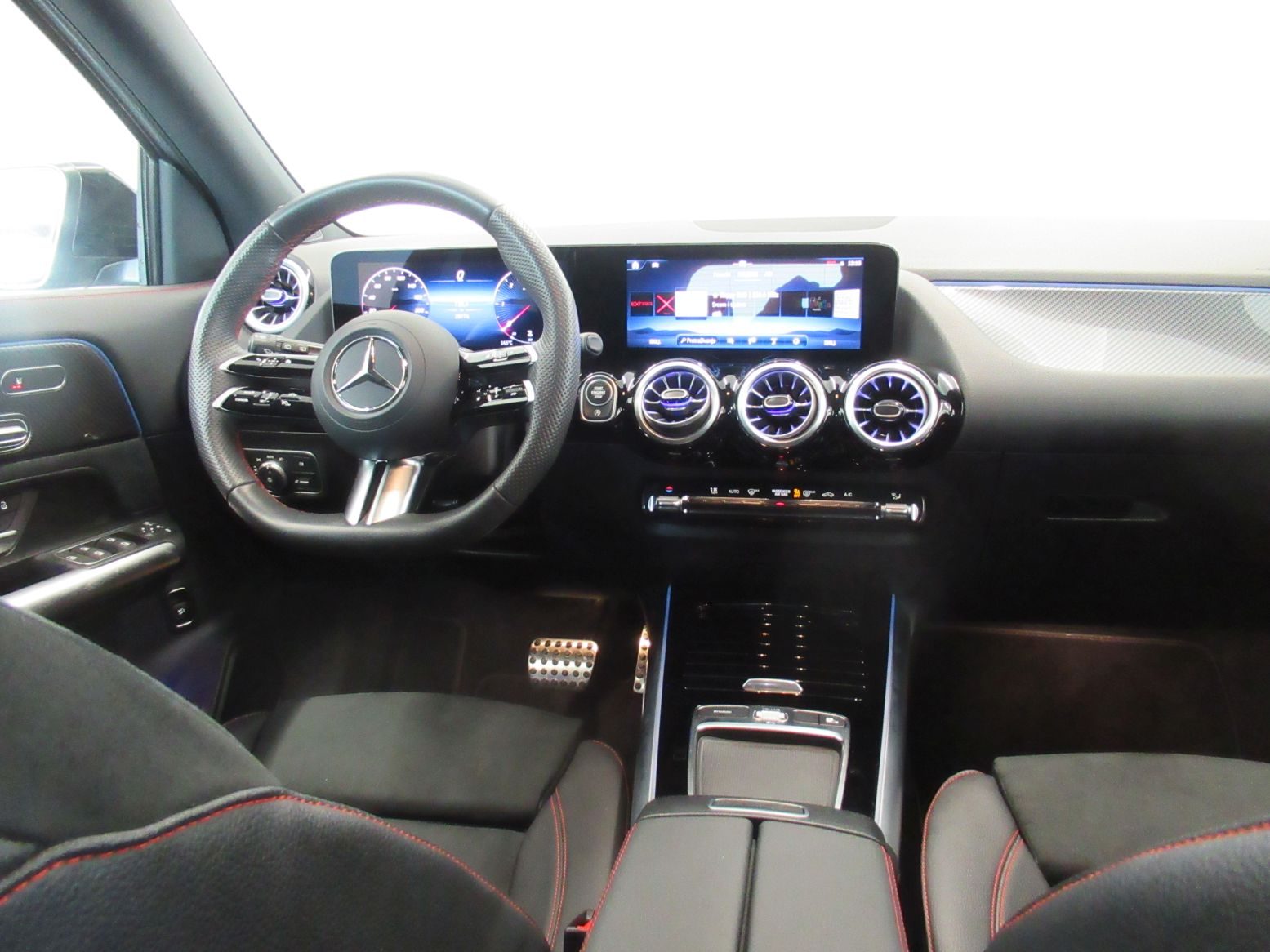 2025 Mercedes-Benz GLA — fotografija 13