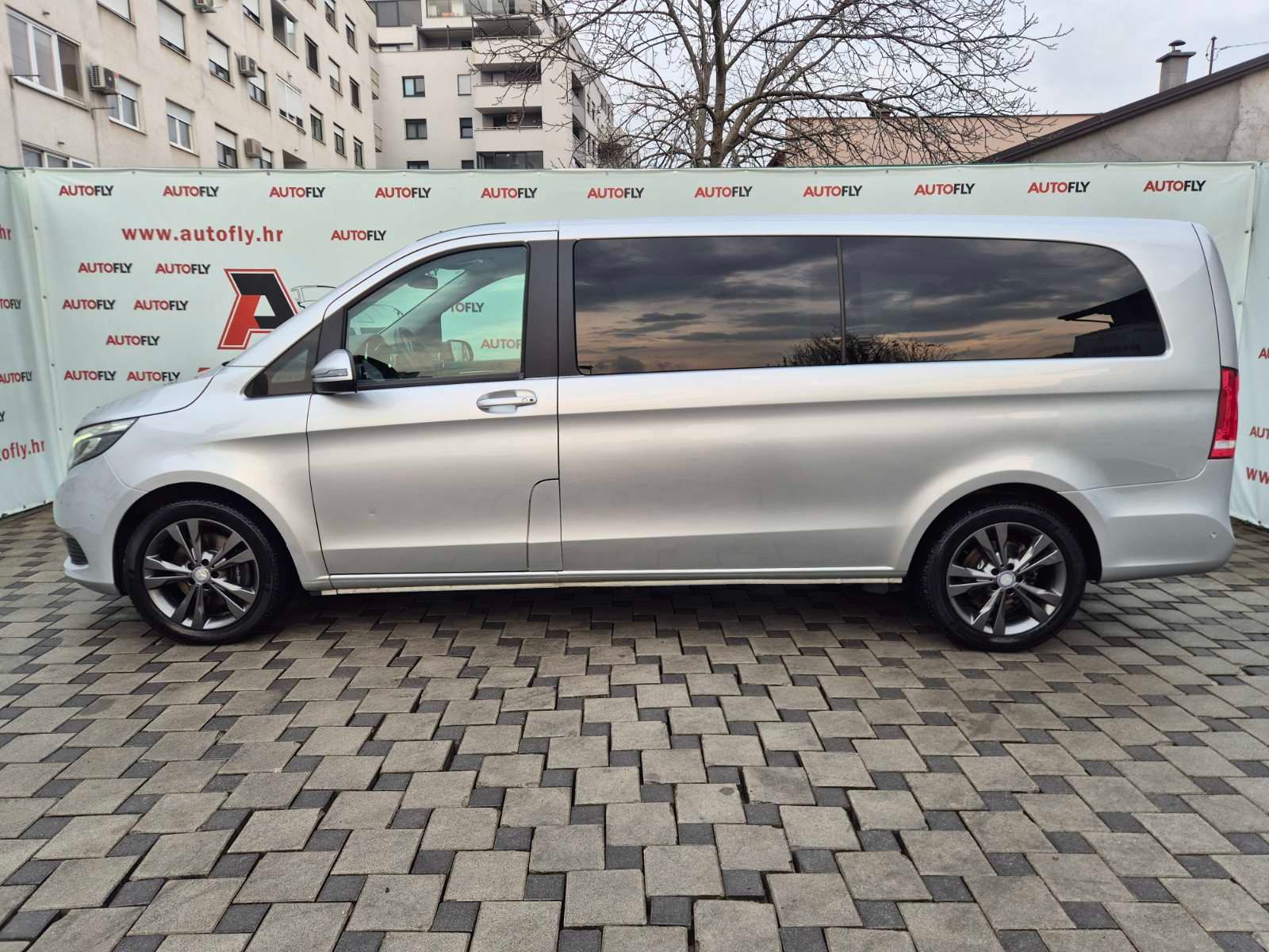 2017 Mercedes-Benz V-klasa — fotografija 4