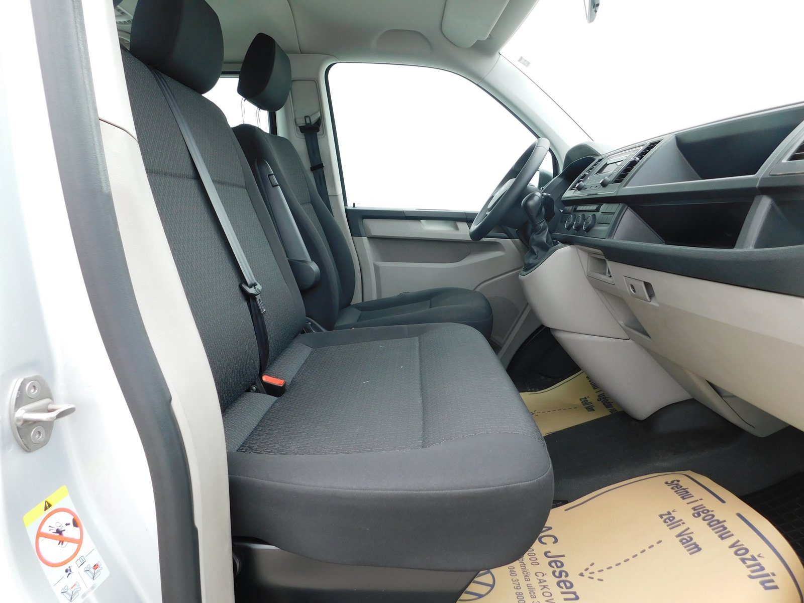 2018 Volkswagen Caravelle — fotografija 10