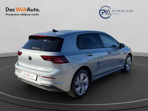 2025 Volkswagen Golf — sličica 5