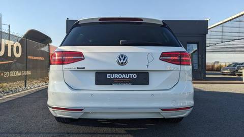 2017 Volkswagen Passat — sličica 4