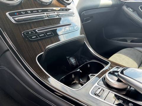 2020 Mercedes-Benz GLC — sličica 19