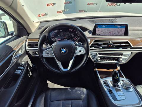 2019 BMW Serija 7 — sličica 17
