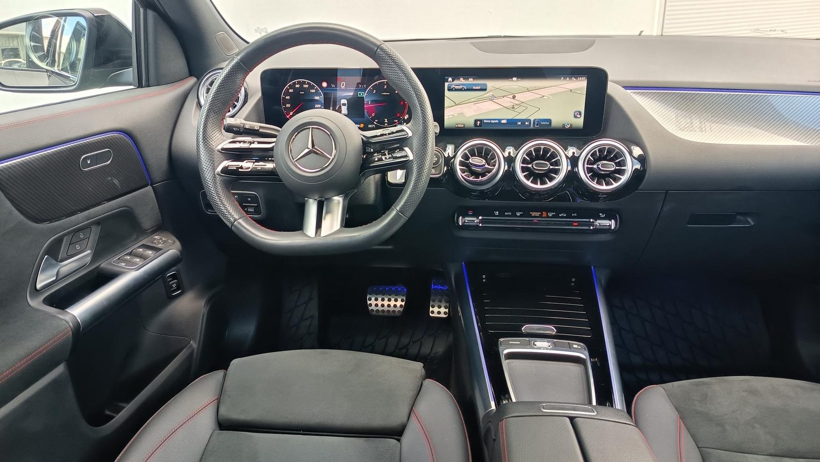 2026 Mercedes-Benz GLA AMG Line — fotografija 10