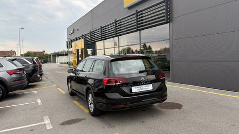 2022 Volkswagen Passat — sličica 4