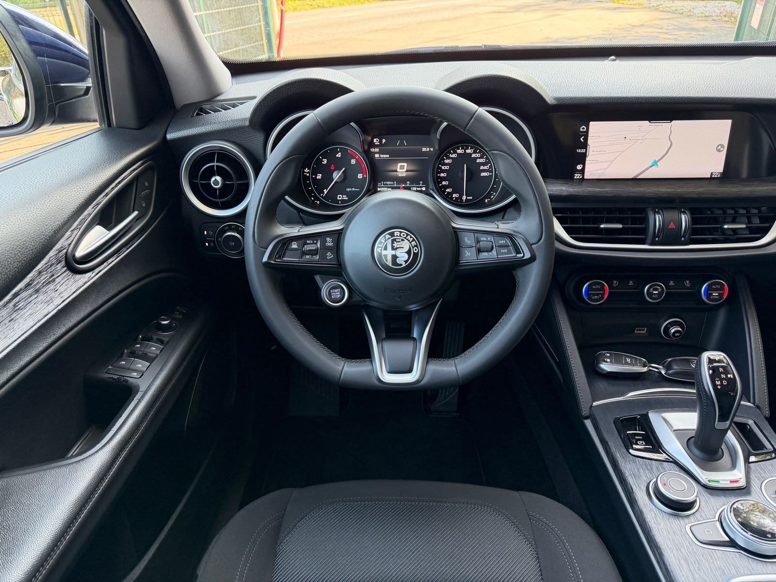 2020 Alfa Romeo Stelvio — fotografija 9