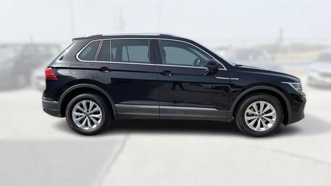 2022 Volkswagen Tiguan — sličica 8