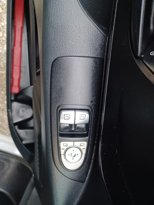 2018 Mercedes-Benz Vito — fotografija 12