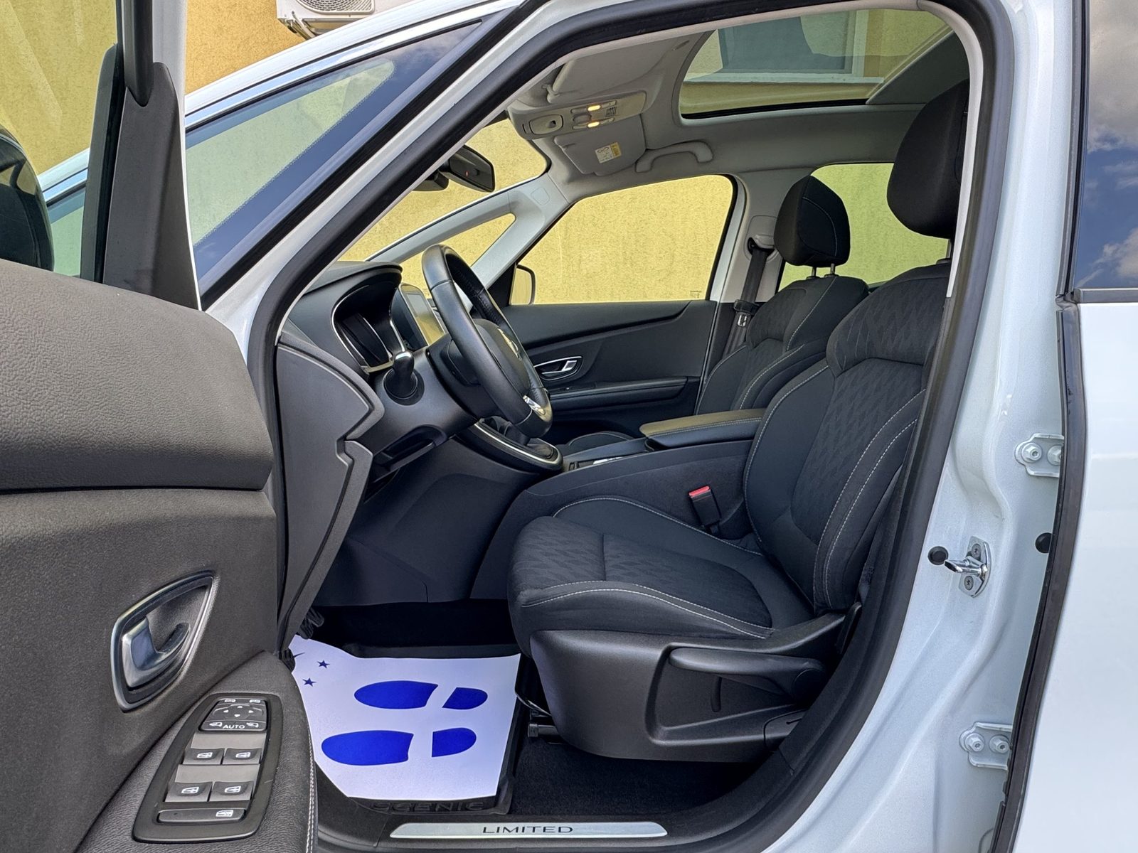 2019 Renault Scenic — fotografija 9