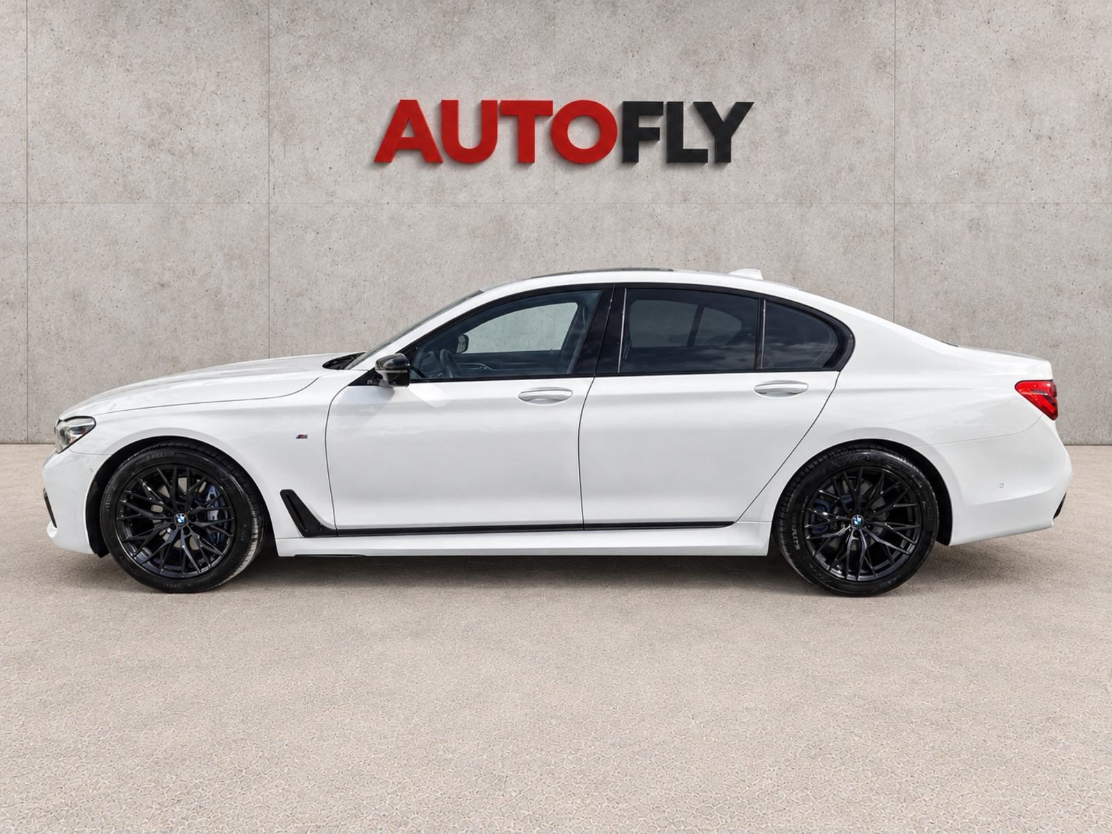 2017 BMW Serija 7 M Sport — fotografija 4