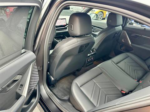 2024 BMW Serija 5 — sličica 9